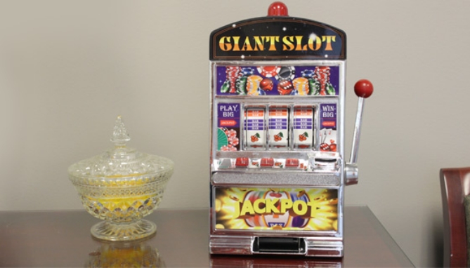 Picture 3 of Giant Slot Machine Bank - Plays & Pays Like a Real Slot Machine