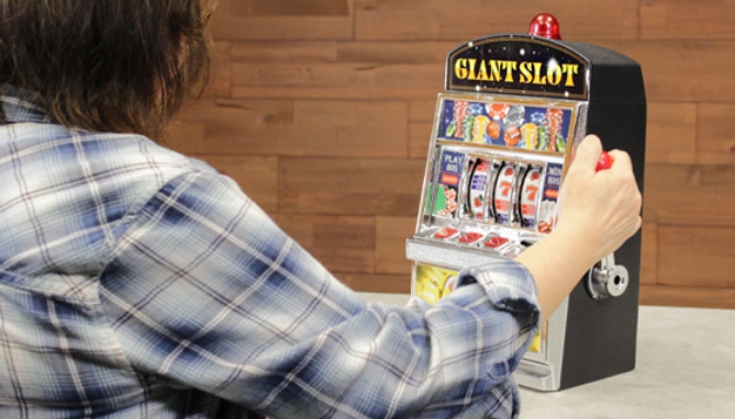 Picture 4 of Giant Slot Machine Bank - Plays & Pays Like a Real Slot Machine