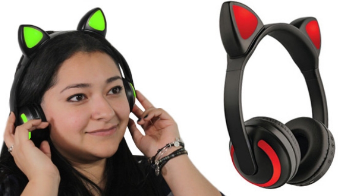 Picture 3 of Bluetooth Color-Changing Cat Headphones