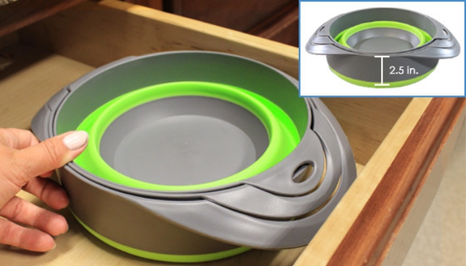 Picture 4 of 3-Piece Silicone Collapsible Bowls with Colander