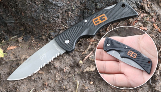Picture 5 of Bear Grylls Compact Scout Folding Survival Knife with Pocket Guide